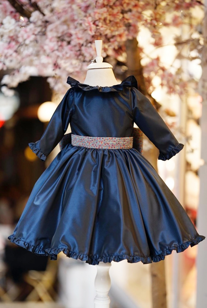 Lacivert Saten Çocuk Elbisesi ve Tokası