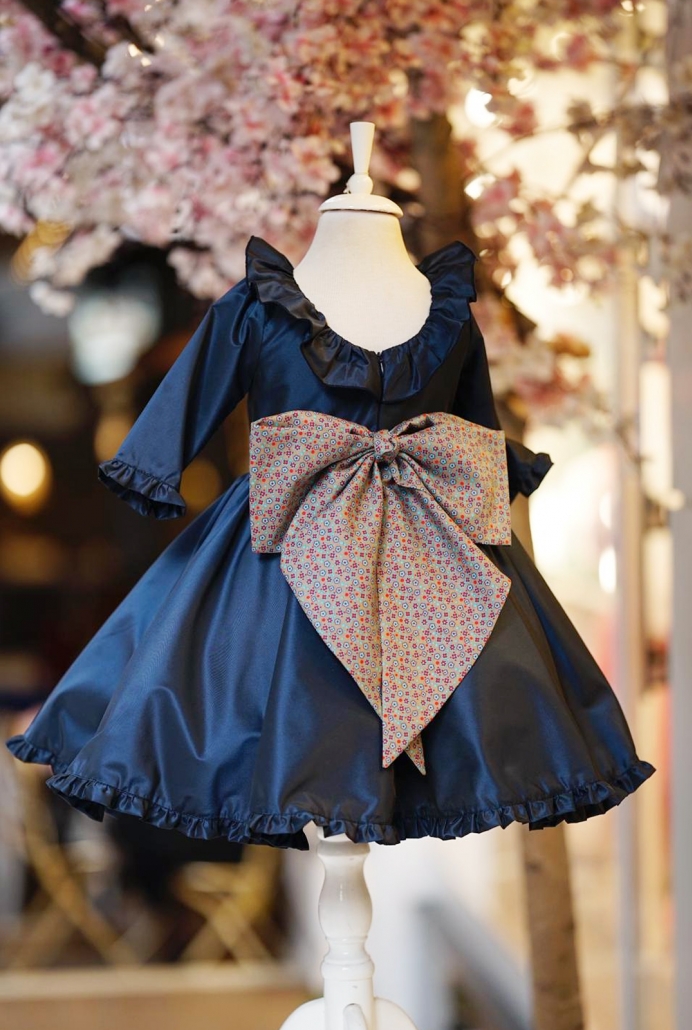 Lacivert Saten Çocuk Elbisesi ve Tokası